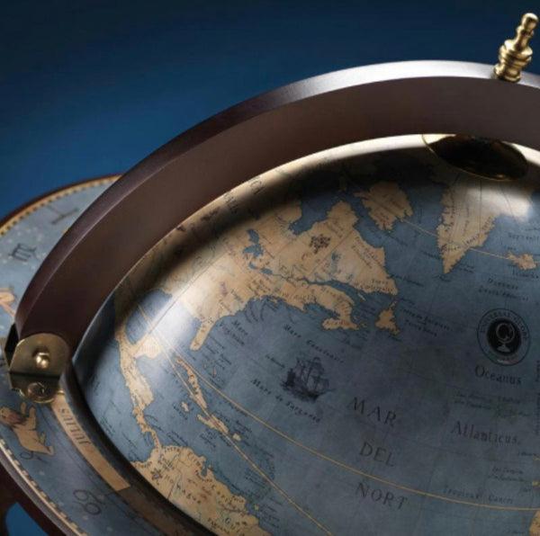 Da Vinci Bar Globe