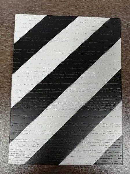 Aslant striped table